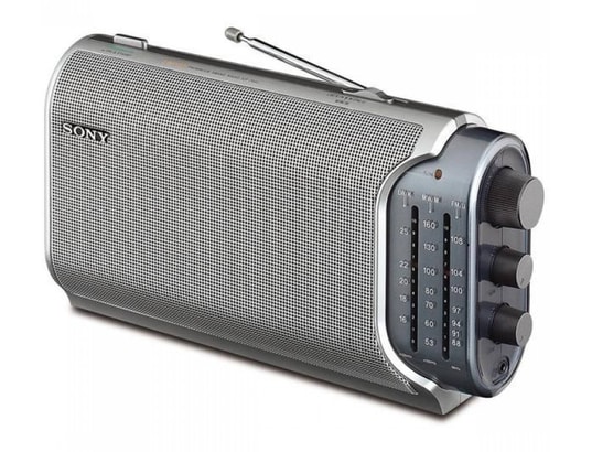 Radio FM SONY ICF 704L