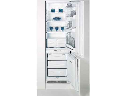R�frig�rateur cong�lateur encastrable INDESIT INCB 310 AIDFR