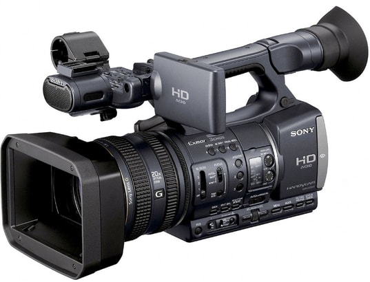 Cam�scope � objectif interchangeable SONY HDR-AX2000
